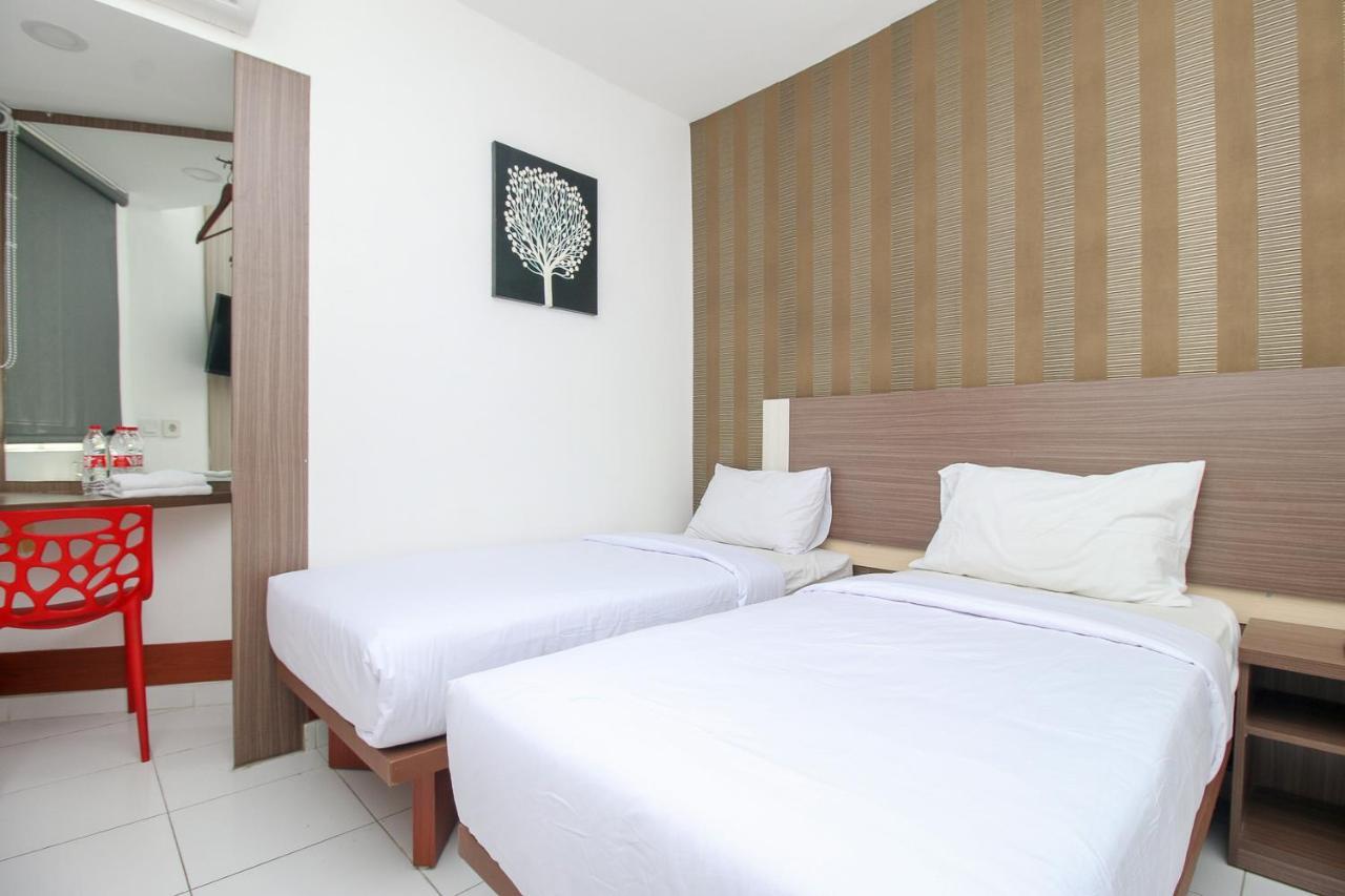 Smarthomm Inn Bandara Parungkuda Ngoại thất bức ảnh